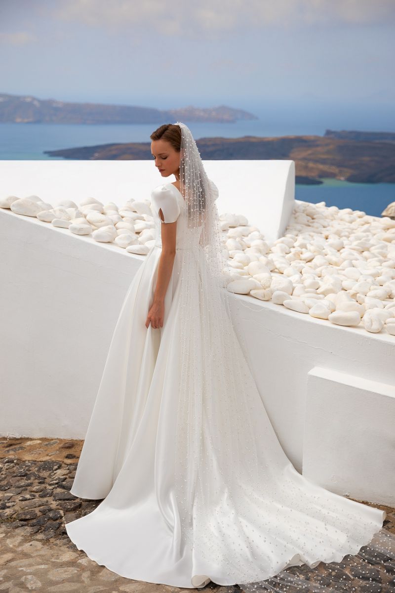 Булчинска рокля от сватбен бутик The Wedding Residence в София