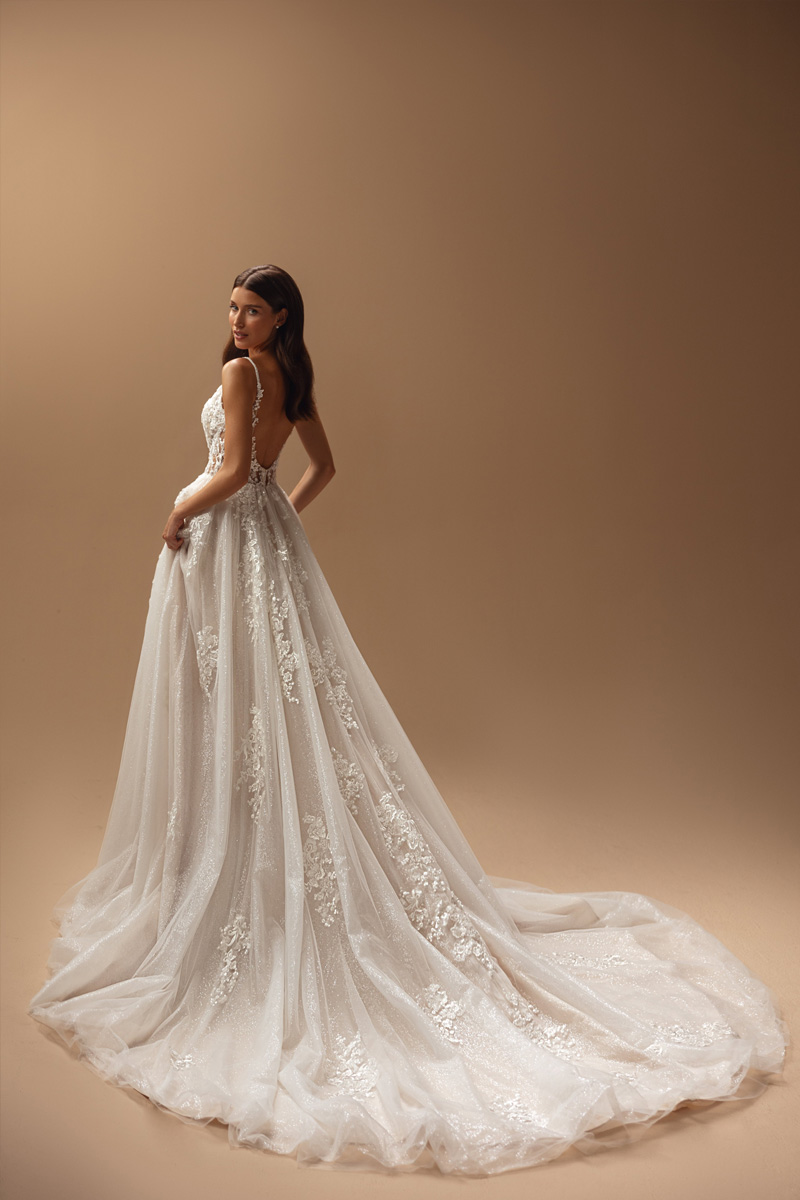 Булчинска рокля от сватбен бутик The Wedding Residence в София