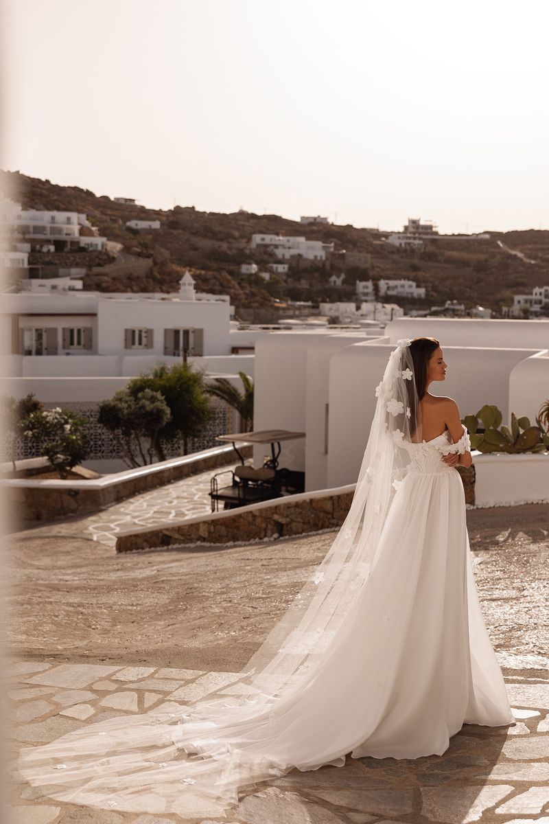 Булчинска рокля от сватбен бутик The Wedding Residence в София